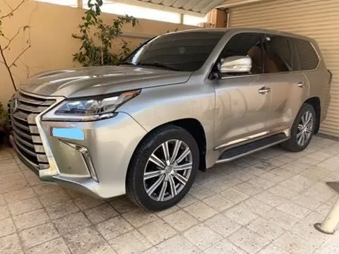 Usado Lexus Unspecified Venta en Doha #12992 - 2  image 